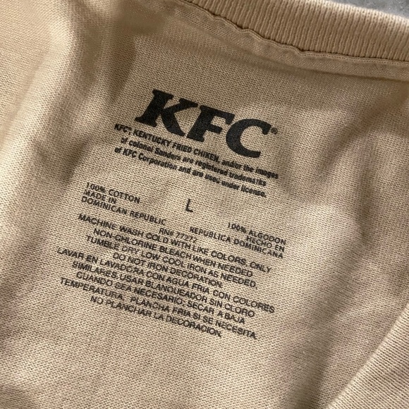 NWOT KFC Size L Kentucky Fried Chicken Logo Tee Shirt Finger Lickin Good Colonel - Picture 10 of 10